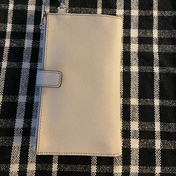 Michael Kors wallet - Picture 3 of 3